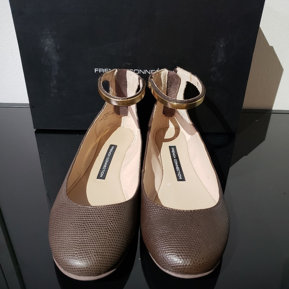 NIB French Connection brown ballet flats Size 7